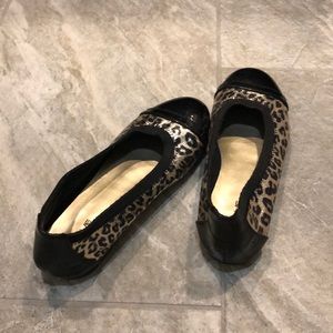 Gold and black cheetah print flats for girls